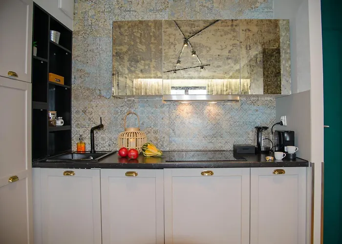 Maya's Flats & 34 - Chmielna 73 Apartment *