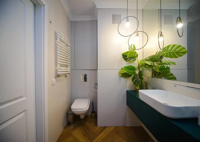 Maya's Flats & 34 - Chmielna 73 *