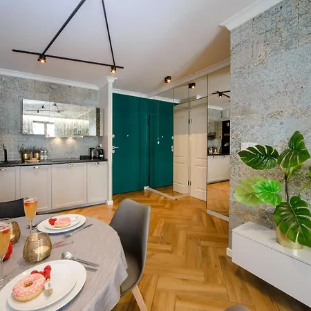 アパート Maya's Flats & 34 - Chmielna 73