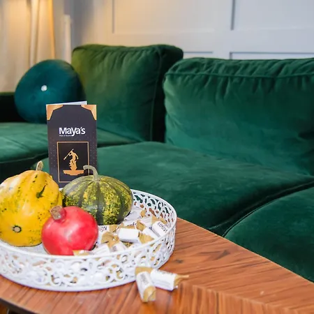 Maya's Flats & 34 - Chmielna 73 *