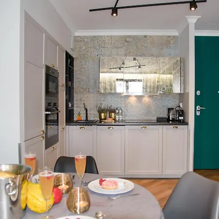 Apartamento Maya's Flats & 34 - Chmielna 73 *