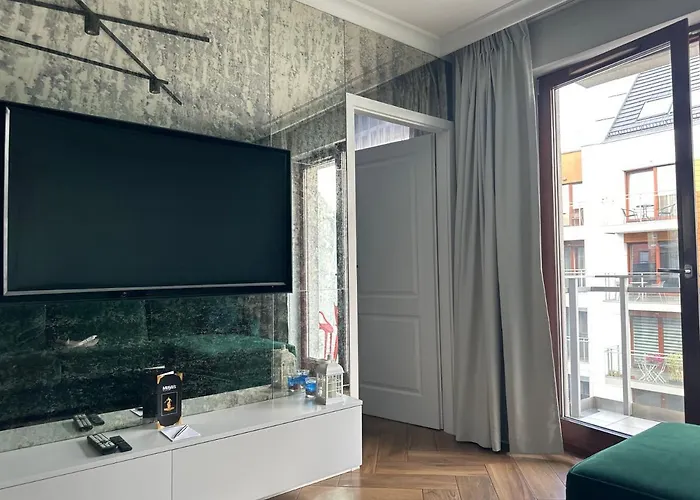 Maya's Flats & 34 - Chmielna 73 Apartment *