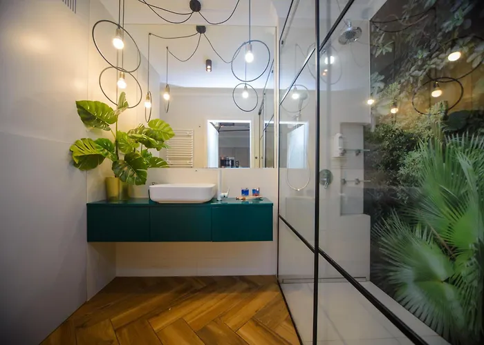 Maya's Flats & 34 - Chmielna 73 *