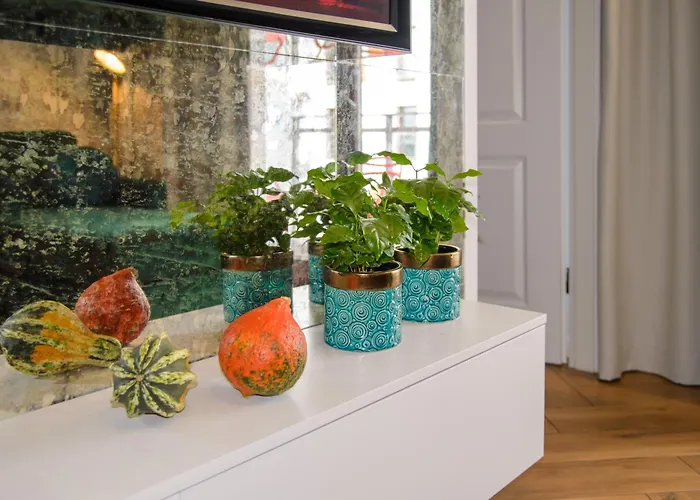 Maya's Flats & 34 - Chmielna 73 Gdansk