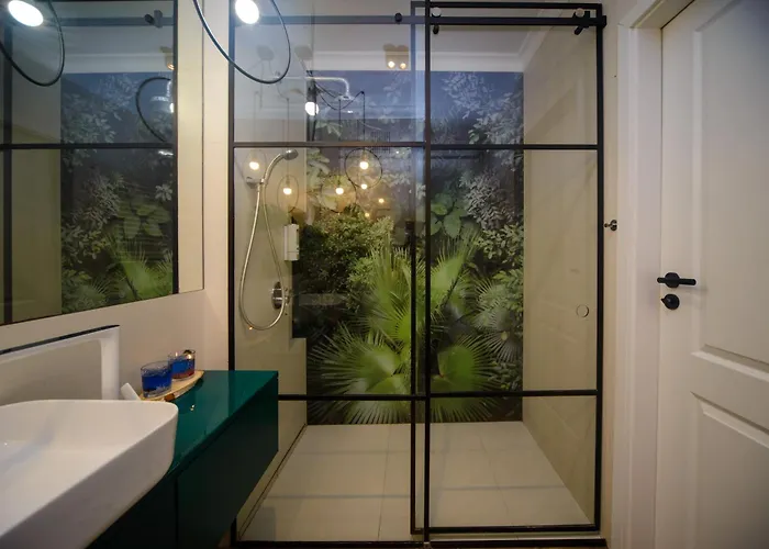 Maya's Flats & 34 - Chmielna 73 *